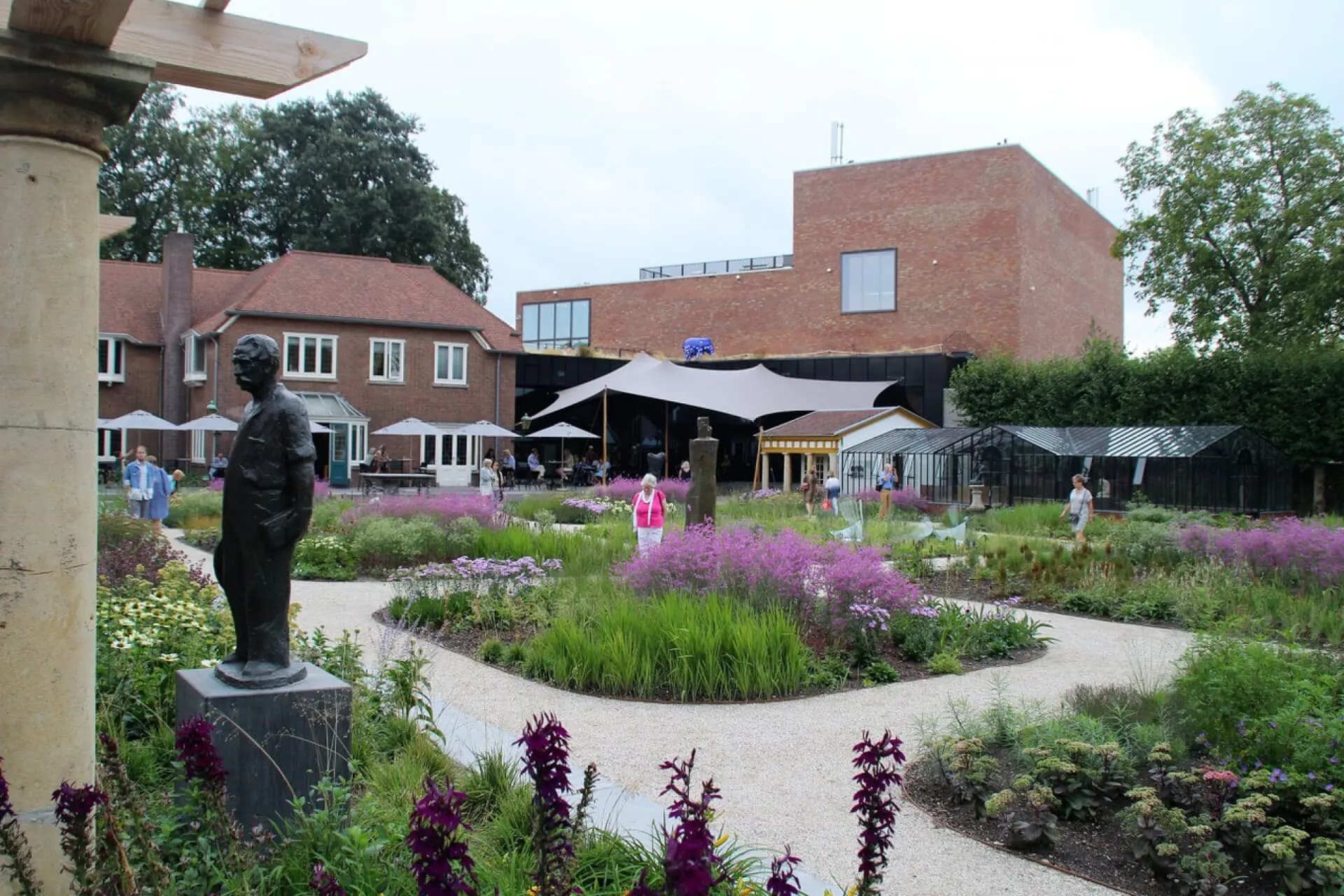 Custom-fit terrasoverkapping voor Singer Laren in Laren